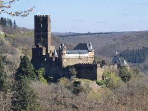 Am Burggraben auf der Sauerburg